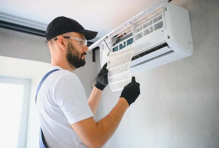 Seasonal-Air-Conditioning-Maintenance-in-London-002